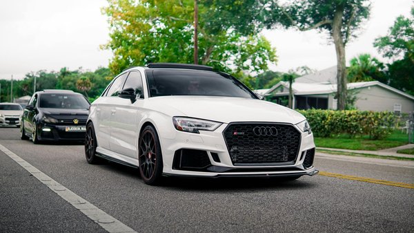 Comment les vÃ©hicules Ã©lectriques s'intÃ¨grent-ils dans les infrastructures urbaines ?