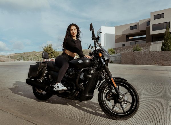 Comment l'intelligence artificielle est-elle utilisÃ©e dans les voitures modernes ?